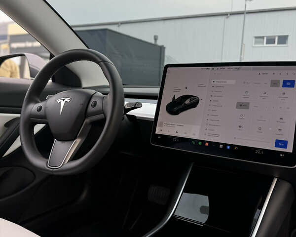Серый Тесла Модель 3, объемом двигателя 0 л и пробегом 89 тыс. км за 19300 $, фото 6 на Automoto.ua