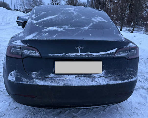 Серый Тесла Модель 3, объемом двигателя 0 л и пробегом 92 тыс. км за 15700 $, фото 5 на Automoto.ua