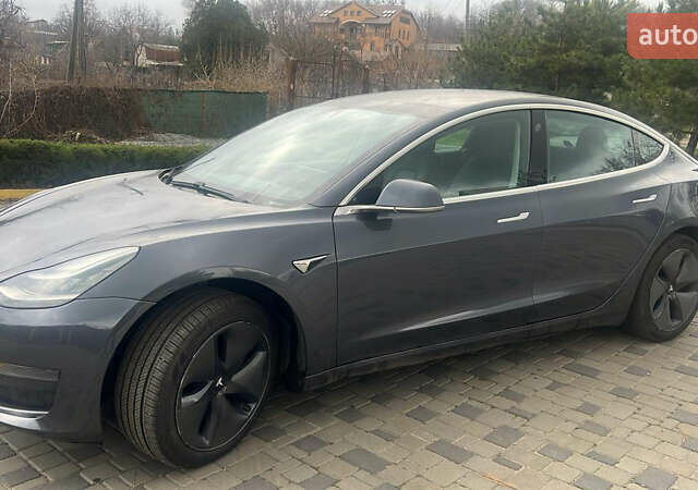 Серый Тесла Модель 3, объемом двигателя 0 л и пробегом 125 тыс. км за 18000 $, фото 2 на Automoto.ua