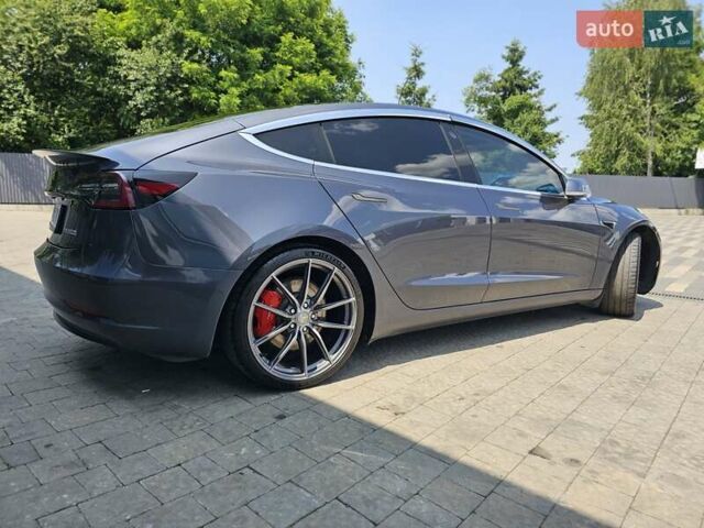 Серый Тесла Модель 3, объемом двигателя 0 л и пробегом 89 тыс. км за 23500 $, фото 6 на Automoto.ua