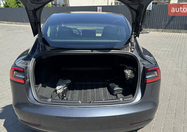 Тесла Модель 3 2020 в Ивано-Франковске на Automoto.ua Серый Тесла Модель 3, объемом двигателя 0 л и пробегом 80 тыс. км за 19999 $, фото 10 на Automoto.ua