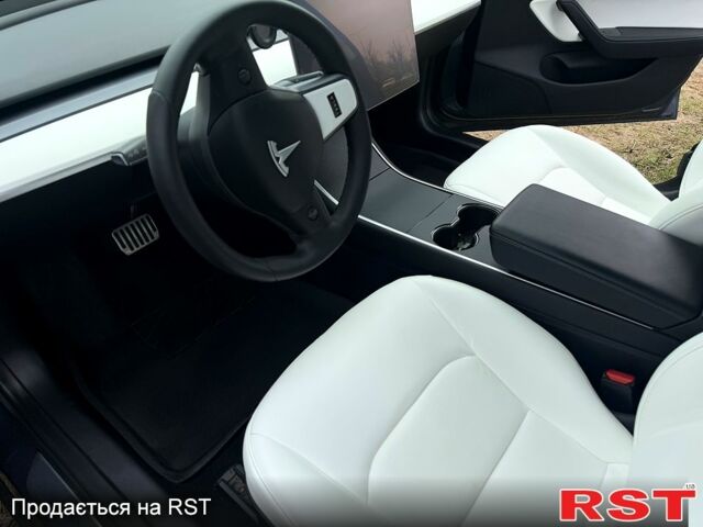 Серый Тесла Модель 3, объемом двигателя 0.5 л и пробегом 0 тыс. км за 18500 $, фото 12 на Automoto.ua