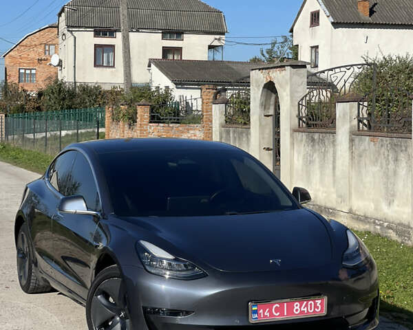 Сірий Тесла Модель 3, об'ємом двигуна 0 л та пробігом 60 тис. км за 16300 $, фото 4 на Automoto.ua