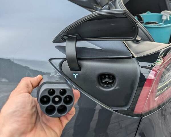 Тесла Модель 3 2020 в Луцке на Automoto.ua Серый Тесла Модель 3, объемом двигателя 0 л и пробегом 60 тыс. км за 23400 $, фото 76 на Automoto.ua
