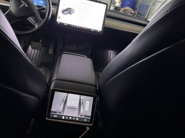 Сірий Тесла Модель 3, об'ємом двигуна 0 л та пробігом 88 тис. км за 28675 $, фото 5 на Automoto.ua