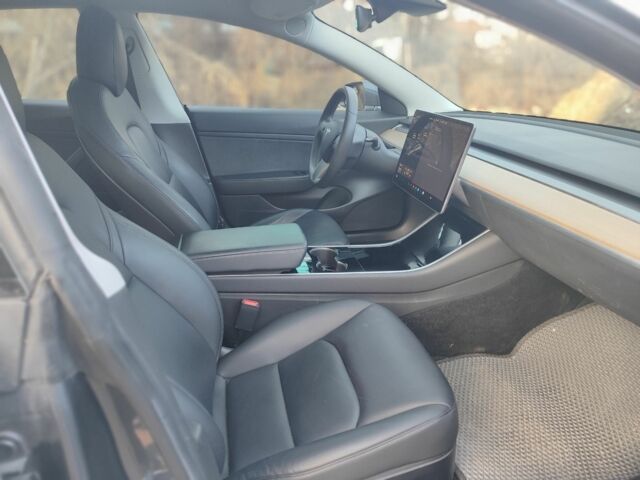 Сірий Тесла Модель 3, об'ємом двигуна 0 л та пробігом 104 тис. км за 14500 $, фото 15 на Automoto.ua