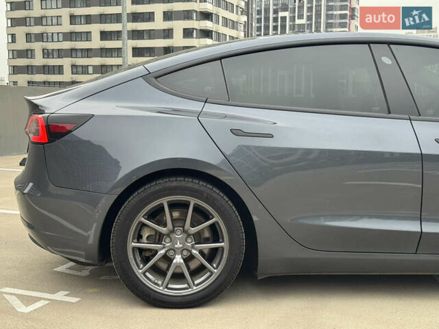 Серый Тесла Модель 3, объемом двигателя 0 л и пробегом 198 тыс. км за 15300 $, фото 12 на Automoto.ua