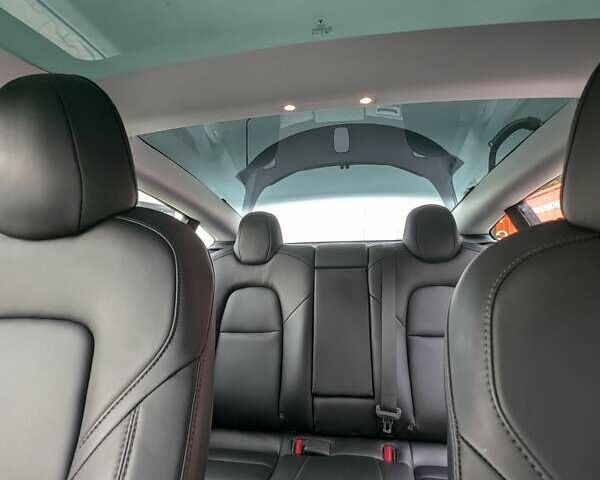 Серый Тесла Модель 3, объемом двигателя 0 л и пробегом 60 тыс. км за 23400 $, фото 50 на Automoto.ua