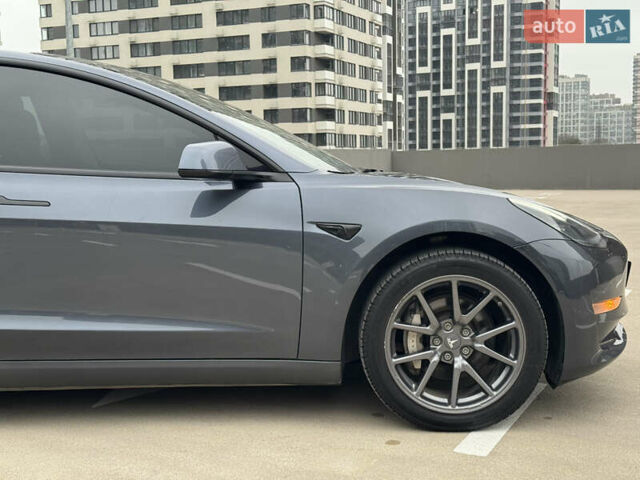 Серый Тесла Модель 3, объемом двигателя 0 л и пробегом 198 тыс. км за 15300 $, фото 13 на Automoto.ua