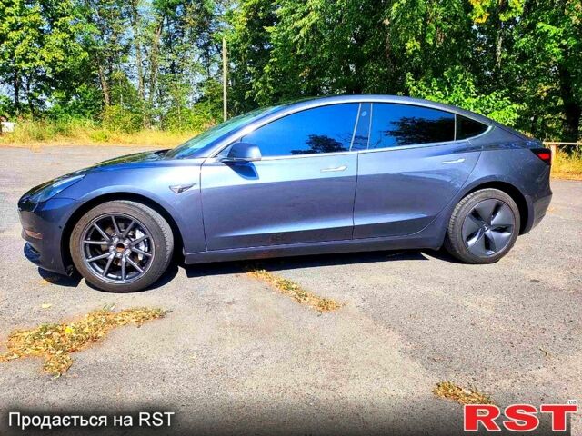 Сірий Тесла Модель 3, об'ємом двигуна 0 л та пробігом 83 тис. км за 15500 $, фото 1 на Automoto.ua