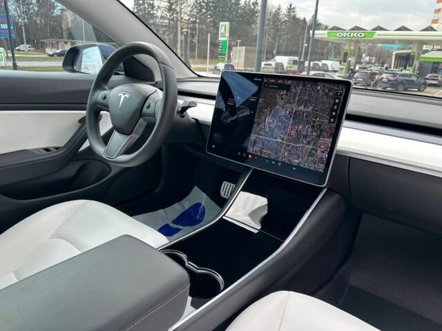 Серый Тесла Модель 3, объемом двигателя 0 л и пробегом 89 тыс. км за 22900 $, фото 6 на Automoto.ua