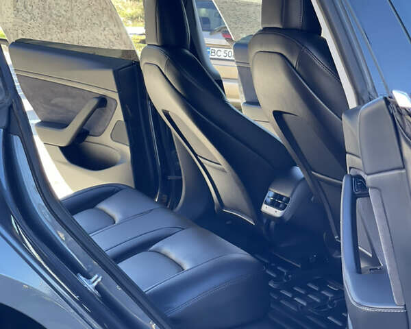 Сірий Тесла Модель 3, об'ємом двигуна 0 л та пробігом 60 тис. км за 16300 $, фото 26 на Automoto.ua
