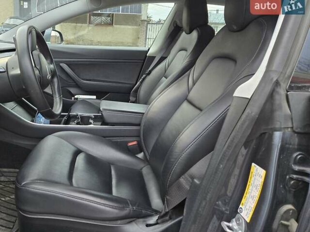 Сірий Тесла Модель 3, об'ємом двигуна 0 л та пробігом 260 тис. км за 13700 $, фото 3 на Automoto.ua