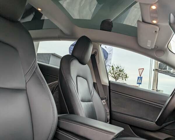 Тесла Модель 3 2020 в Луцке на Automoto.ua Серый Тесла Модель 3, объемом двигателя 0 л и пробегом 60 тыс. км за 23400 $, фото 72 на Automoto.ua
