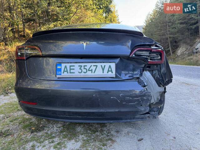 Серый Тесла Модель 3, объемом двигателя 0 л и пробегом 86 тыс. км за 16500 $, фото 7 на Automoto.ua