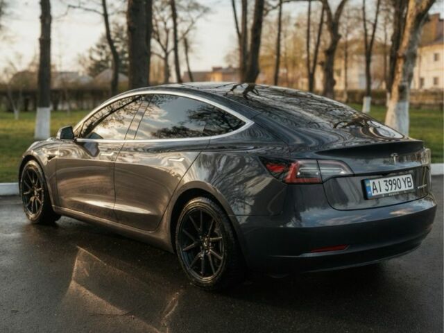 Сірий Тесла Модель 3, об'ємом двигуна 0 л та пробігом 93 тис. км за 18547 $, фото 3 на Automoto.ua