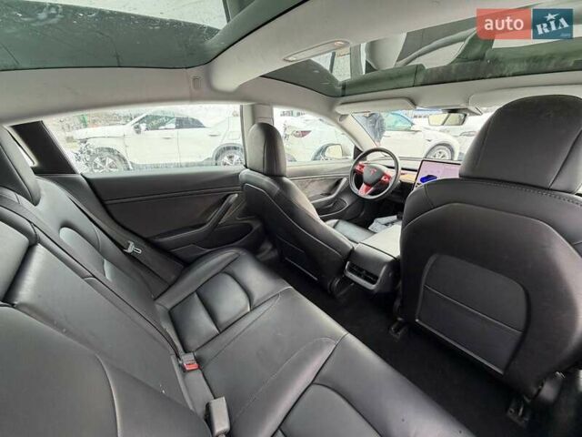 Серый Тесла Модель 3, объемом двигателя 0 л и пробегом 259 тыс. км за 12200 $, фото 10 на Automoto.ua