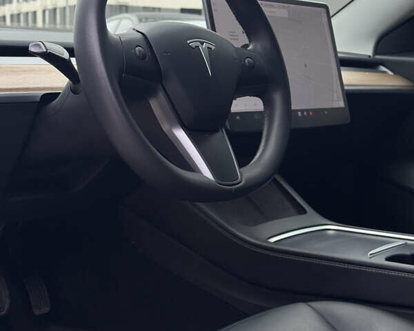 Серый Тесла Модель 3, объемом двигателя 0 л и пробегом 198 тыс. км за 15300 $, фото 23 на Automoto.ua