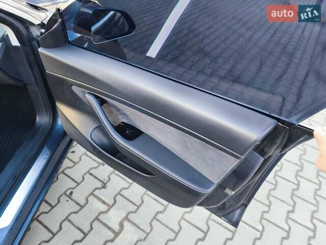 Сірий Тесла Модель 3, об'ємом двигуна 0 л та пробігом 90 тис. км за 16500 $, фото 14 на Automoto.ua