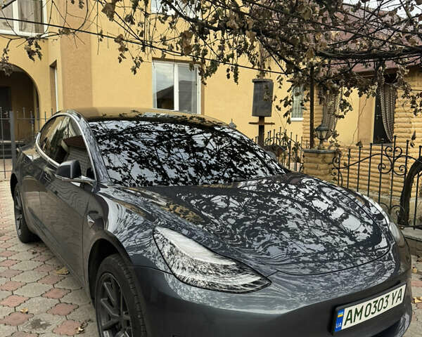 Серый Тесла Модель 3, объемом двигателя 0 л и пробегом 126 тыс. км за 21000 $, фото 5 на Automoto.ua