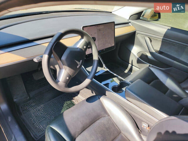 Сірий Тесла Модель 3, об'ємом двигуна 0 л та пробігом 83 тис. км за 15500 $, фото 6 на Automoto.ua