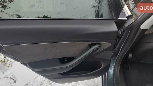 Сірий Тесла Модель 3, об'ємом двигуна 0 л та пробігом 196 тис. км за 19500 $, фото 31 на Automoto.ua