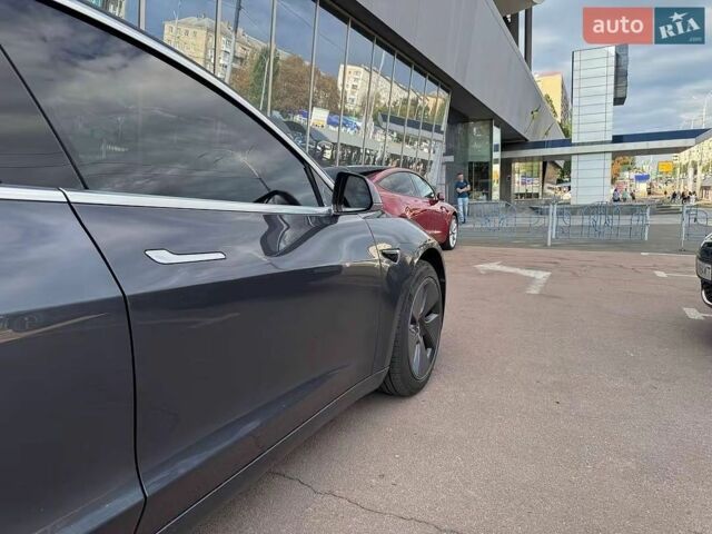 Серый Тесла Модель 3, объемом двигателя 0 л и пробегом 143 тыс. км за 15900 $, фото 4 на Automoto.ua