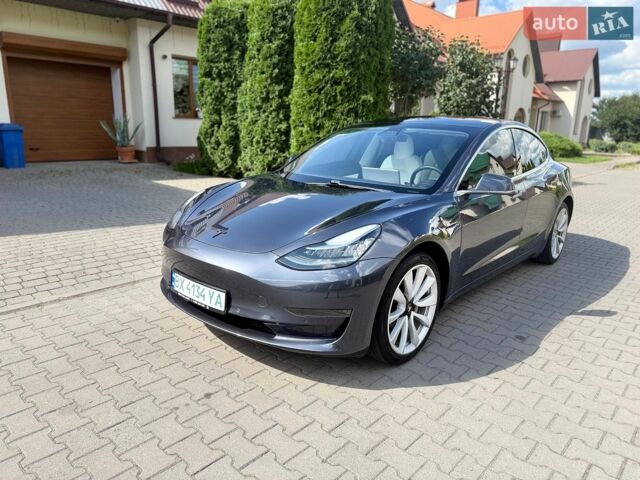 Сірий Тесла Модель 3, об'ємом двигуна 0 л та пробігом 77 тис. км за 15700 $, фото 1 на Automoto.ua
