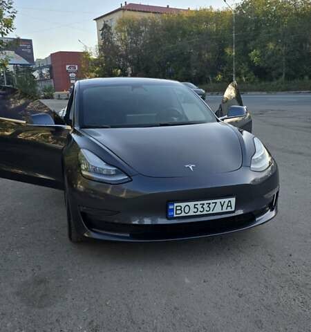 Серый Тесла Модель 3, объемом двигателя 0 л и пробегом 94 тыс. км за 15450 $, фото 4 на Automoto.ua