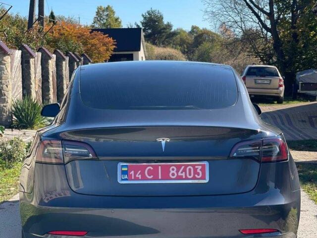Серый Тесла Модель 3, объемом двигателя 0 л и пробегом 60 тыс. км за 12200 $, фото 6 на Automoto.ua