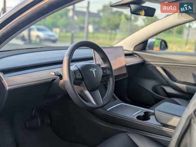 Тесла Модель 3 2020 в Луцке на Automoto.ua Серый Тесла Модель 3, объемом двигателя 0 л и пробегом 60 тыс. км за 23400 $, фото 6 на Automoto.ua