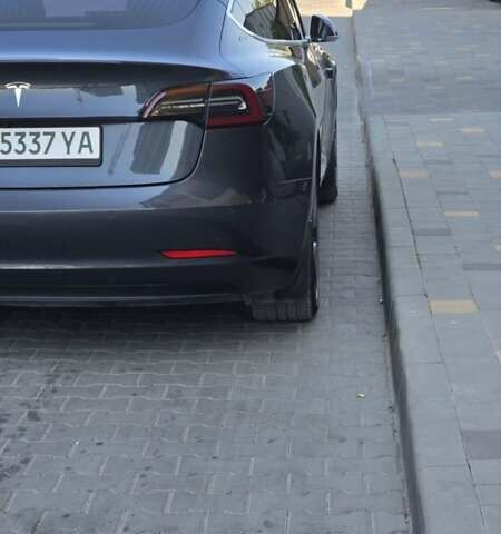 Серый Тесла Модель 3, объемом двигателя 0 л и пробегом 94 тыс. км за 15450 $, фото 7 на Automoto.ua