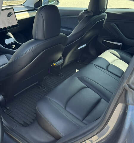 Тесла Модель 3 2020 в Ивано-Франковске на Automoto.ua Серый Тесла Модель 3, объемом двигателя 0 л и пробегом 80 тыс. км за 19999 $, фото 7 на Automoto.ua