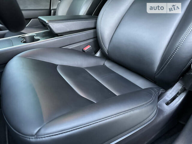 Сірий Тесла Модель 3, об'ємом двигуна 0 л та пробігом 48 тис. км за 26500 $, фото 47 на Automoto.ua