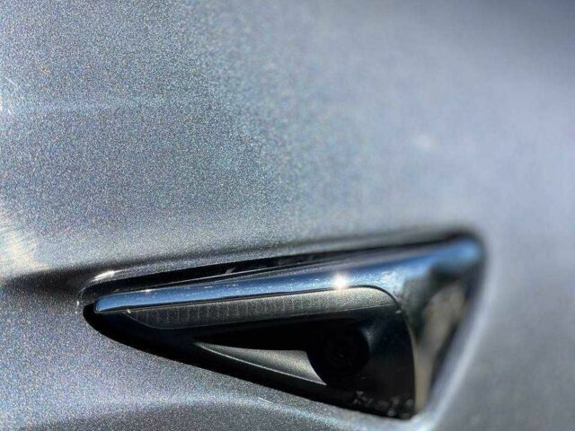 Серый Тесла Модель 3, объемом двигателя 0 л и пробегом 60 тыс. км за 12200 $, фото 7 на Automoto.ua