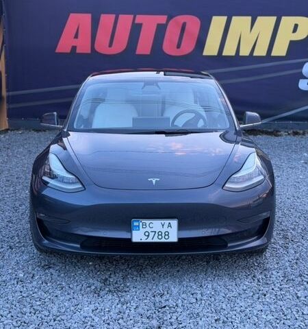 Серый Тесла Модель 3, объемом двигателя 0 л и пробегом 120 тыс. км за 18500 $, фото 1 на Automoto.ua