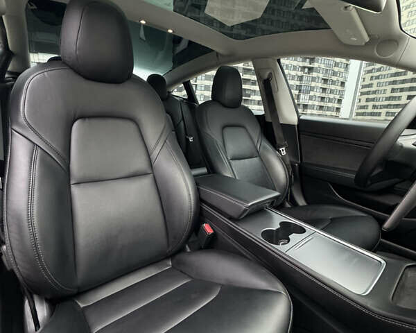 Серый Тесла Модель 3, объемом двигателя 0 л и пробегом 198 тыс. км за 15300 $, фото 29 на Automoto.ua