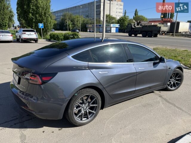 Серый Тесла Модель 3, объемом двигателя 0 л и пробегом 85 тыс. км за 20000 $, фото 3 на Automoto.ua