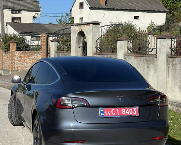 Сірий Тесла Модель 3, об'ємом двигуна 0 л та пробігом 60 тис. км за 16300 $, фото 1 на Automoto.ua