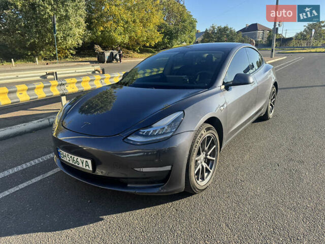 Тесла Модель 3 2020 в Одессе на Automoto.ua Серый Тесла Модель 3, объемом двигателя 0 л и пробегом 165 тыс. км за 17800 $, фото 12 на Automoto.ua