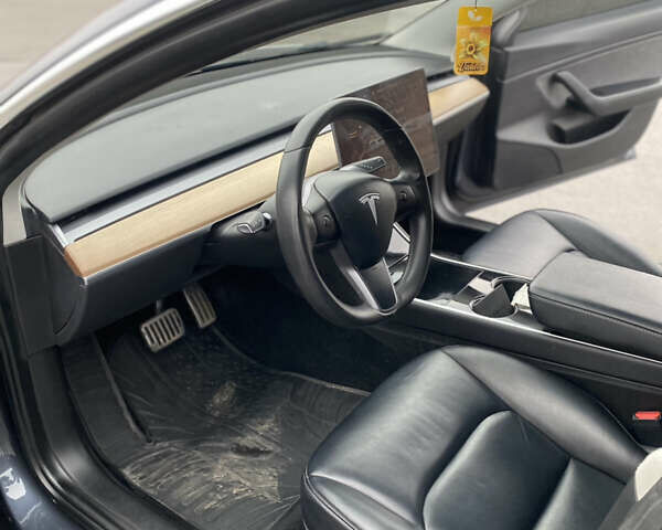Серый Тесла Модель 3, объемом двигателя 0 л и пробегом 106 тыс. км за 17999 $, фото 22 на Automoto.ua