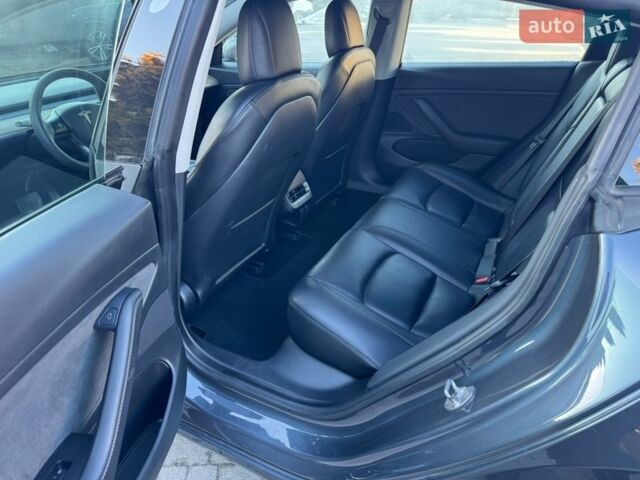 Серый Тесла Модель 3, объемом двигателя 0 л и пробегом 116 тыс. км за 18300 $, фото 10 на Automoto.ua