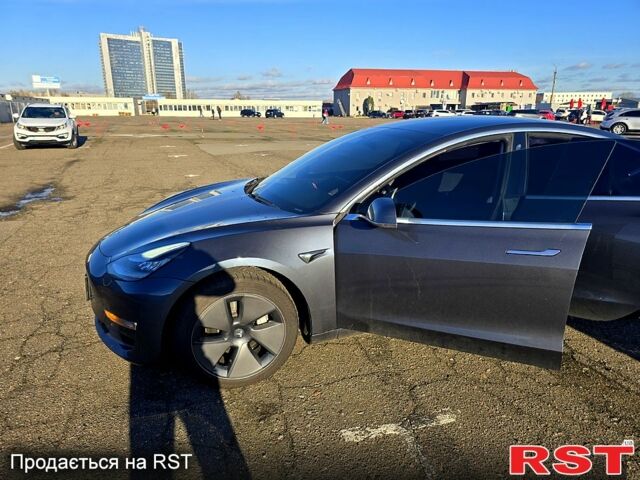 Серый Тесла Модель 3, объемом двигателя 0 л и пробегом 138 тыс. км за 17400 $, фото 6 на Automoto.ua