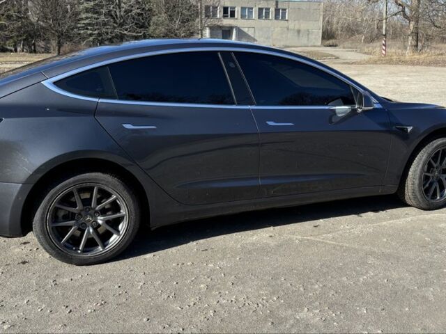 Сірий Тесла Модель 3, об'ємом двигуна 0 л та пробігом 71 тис. км за 26900 $, фото 6 на Automoto.ua