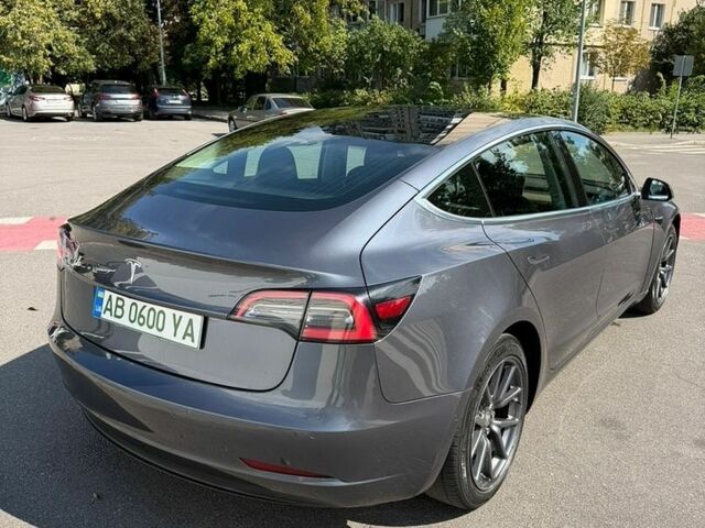 Серый Тесла Модель 3, объемом двигателя 0 л и пробегом 56 тыс. км за 22000 $, фото 7 на Automoto.ua