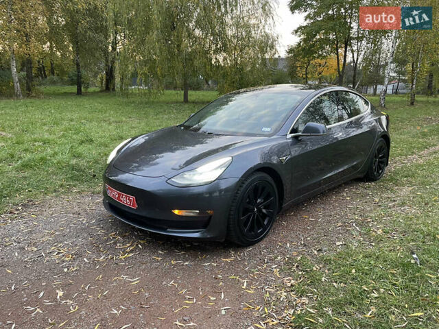 Тесла Модель 3 2020 у Рівному на Automoto.ua Сірий Тесла Модель 3, об'ємом двигуна 0 л та пробігом 176 тис. км за 14000 $, фото 6 на Automoto.ua