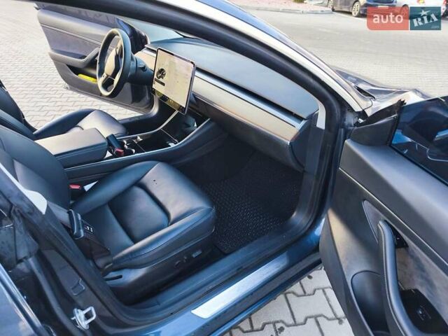 Сірий Тесла Модель 3, об'ємом двигуна 0 л та пробігом 90 тис. км за 16500 $, фото 15 на Automoto.ua