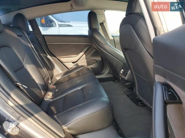 Сірий Тесла Модель 3, об'ємом двигуна 0 л та пробігом 94 тис. км за 4500 $, фото 8 на Automoto.ua