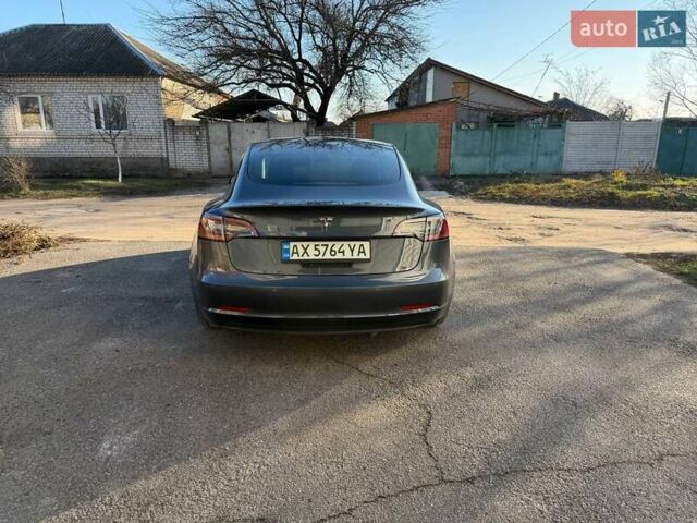 Серый Тесла Модель 3, объемом двигателя 0 л и пробегом 97 тыс. км за 18700 $, фото 2 на Automoto.ua