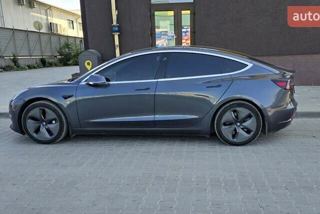 Серый Тесла Модель 3, объемом двигателя 0 л и пробегом 94 тыс. км за 15450 $, фото 5 на Automoto.ua